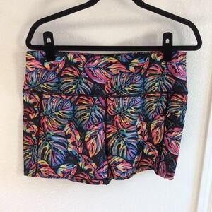 Constantly Varied Gear High Waist Leaf Print Shorts Size XL